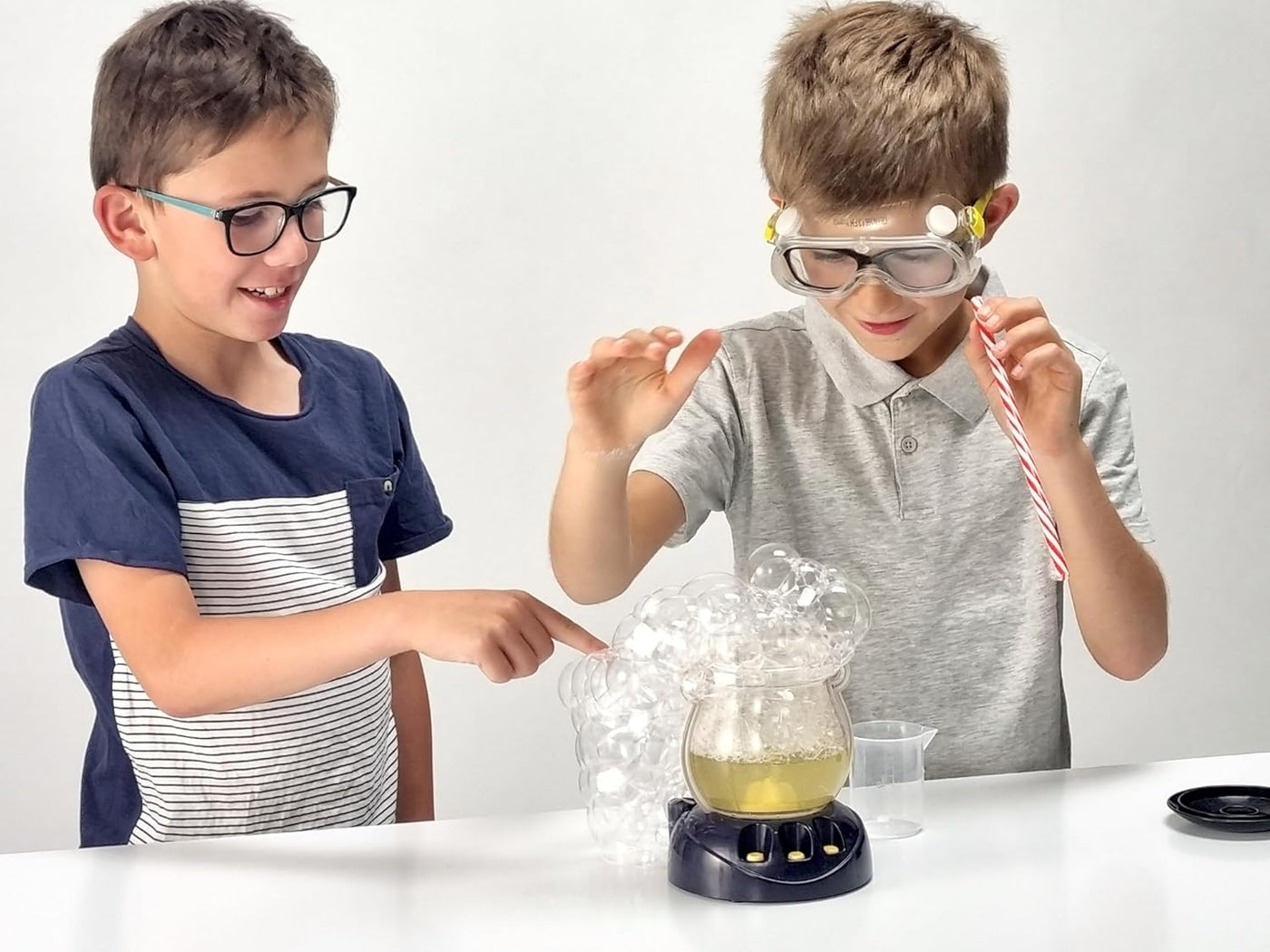 Buki Wizard Chemistry Cauldron - 30 Experiments